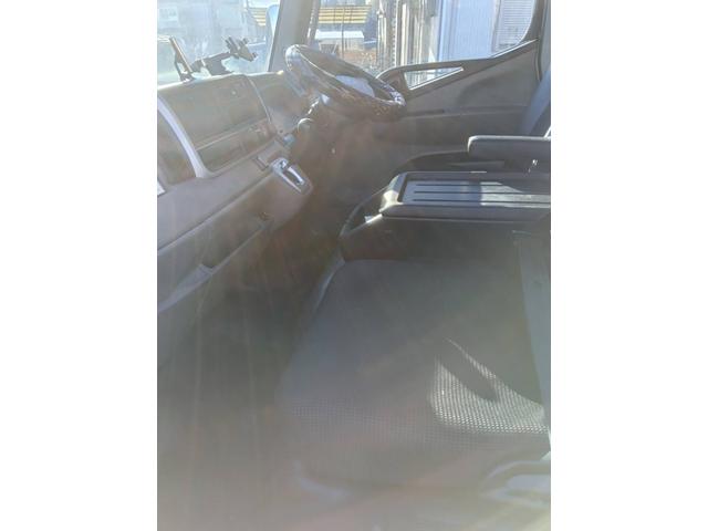 キャンター 全低床　ＴＰＧ－ＦＢＡ２０　１ナンバー　全低床　アルミバン　最大積載量２０００ｋｇ　６速ＡＴ　２ｔトラック　準中型免許（23枚目）