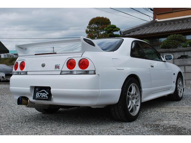 ＧＴ－Ｒ　修復歴無　ユーザー買取車　柿本マフラー　ブリッツエアクリ　タイミングベルト交換ステッカー有り　純正１７アルミ　純正ブレンボ　Ｒスポイラー　メンテナンスノート　取説　スペアキー　整備記録簿有り(7枚目)