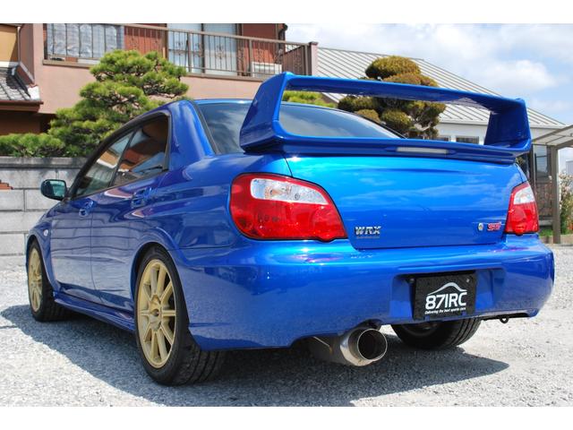 インプレッサ ＷＲＸ　ＳＴｉ　修復歴無　タイミングベルト１１８６４３ｋｍ時交換ステッカー有り　ブリッツ車高調　外マフラー　カロッツェリアディプレイオーディオ　バックカメラ　純正１７アルミ　純正ブレンボ　キセノン　ＤＣＣＤ　Ｒスポ（15枚目）