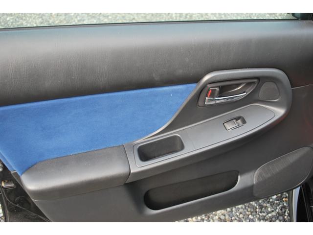 目立つ傷やスレもありません！