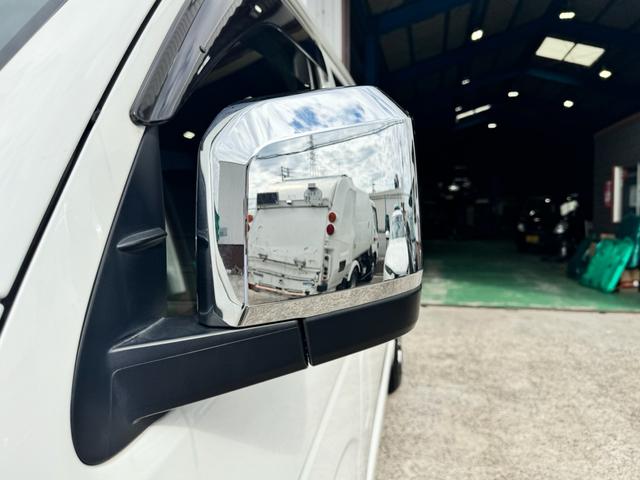 ハイエースワゴン ＧＬ　フルカスタム仕様　フルフラットベッドキット搭載　パノラミックビューモニター　フローティングナビ　デジタルインナーミラー　フリップダウンモニター　ＬＥＤテール　床張り　テーブルセットドライブレコーダー（24枚目）