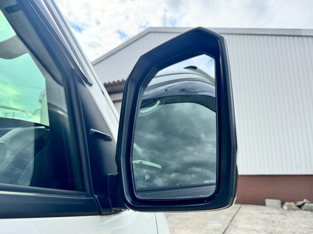 ハイエースワゴン ＧＬ　フルカスタム仕様　フルフラットベッドキット搭載　パノラミックビューモニター　フローティングナビ　デジタルインナーミラー　フリップダウンモニター　ＬＥＤテール　床張り　テーブルセットドライブレコーダー（25枚目）