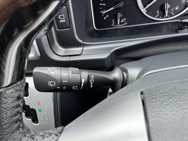 ハイエースワゴン ＧＬ　フルカスタム仕様　フルフラットベッドキット搭載　パノラミックビューモニター　フローティングナビ　デジタルインナーミラー　フリップダウンモニター　ＬＥＤテール　床張り　テーブルセットドライブレコーダー（35枚目）