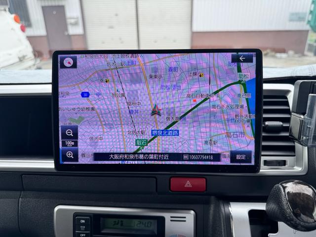 ハイエースワゴン ＧＬ　フルカスタム仕様　フルフラットベッドキット搭載　パノラミックビューモニター　フローティングナビ　デジタルインナーミラー　フリップダウンモニター　ＬＥＤテール　床張り　テーブルセットドライブレコーダー（44枚目）