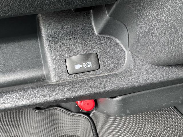 ハイエースワゴン ＧＬ　フルカスタム仕様　フルフラットベッドキット搭載　パノラミックビューモニター　フローティングナビ　デジタルインナーミラー　フリップダウンモニター　ＬＥＤテール　床張り　テーブルセットドライブレコーダー（58枚目）