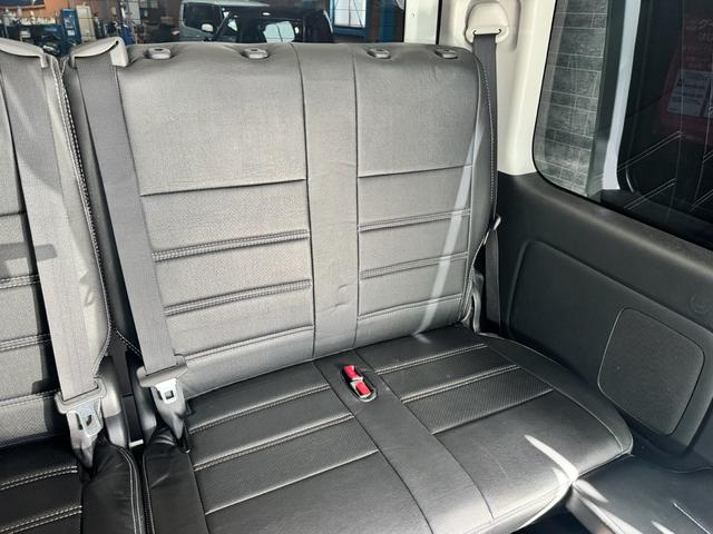 ハイエースワゴン ＧＬ　フルカスタム仕様　フルフラットベッドキット搭載　パノラミックビューモニター　フローティングナビ　デジタルインナーミラー　フリップダウンモニター　ＬＥＤテール　床張り　テーブルセットドライブレコーダー（73枚目）