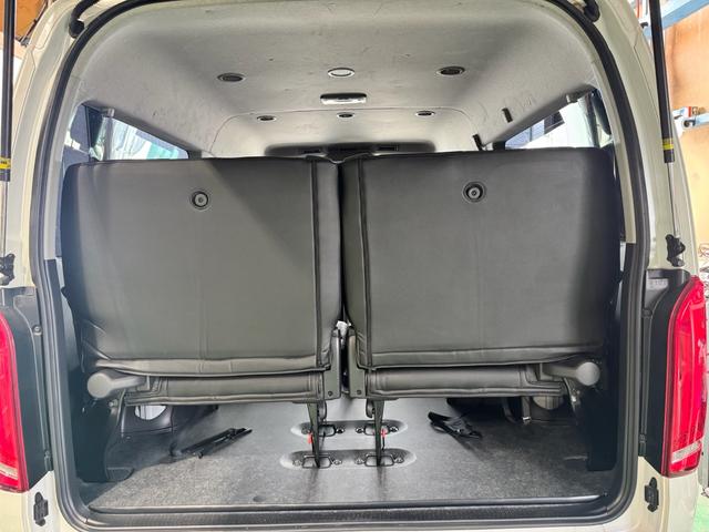 ハイエースワゴン ＧＬ　フルカスタム仕様　フルフラットベッドキット搭載　パノラミックビューモニター　フローティングナビ　デジタルインナーミラー　フリップダウンモニター　ＬＥＤテール　床張り　テーブルセットドライブレコーダー（79枚目）