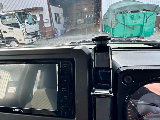 ジムニー ＸＣ　ワンオーナー　カスタム使用（キャリア・１６インチブロックタイヤ）　デュアルセンサーブレーキサポート　ドラレコ　シートヒーター　レーンキープアシスト　Ｐスタート　後席シートベルトリマインダー　背面タイヤ（47枚目）