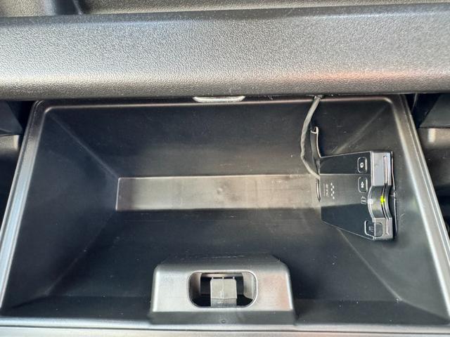 ジムニー ＸＣ　ワンオーナー　カスタム使用（キャリア・１６インチブロックタイヤ）　デュアルセンサーブレーキサポート　ドラレコ　シートヒーター　レーンキープアシスト　Ｐスタート　後席シートベルトリマインダー　背面タイヤ（59枚目）