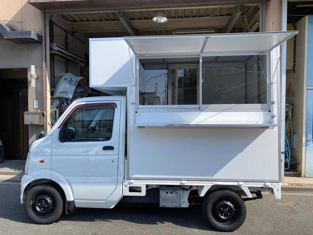 キャリイトラック 　春の開業フェア．キッチンカー・移動販売車・ケータリングカー・フードトラック（Ｂ）／全塗装＋前方収納＋側面・後方跳上扉＆テーブル＋サッシ＋ドア＋シンク＆タンク＋換気扇＋床＋照明＋外部内部電源（22枚目）