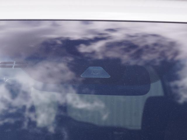 ◆ＨｏｎｄａＳＥＮＳＩＮＧ◆カメラ等装置で精度の高い検知能力を発揮、安全運転を支援します。ステアリング上のコントローラーに注目！