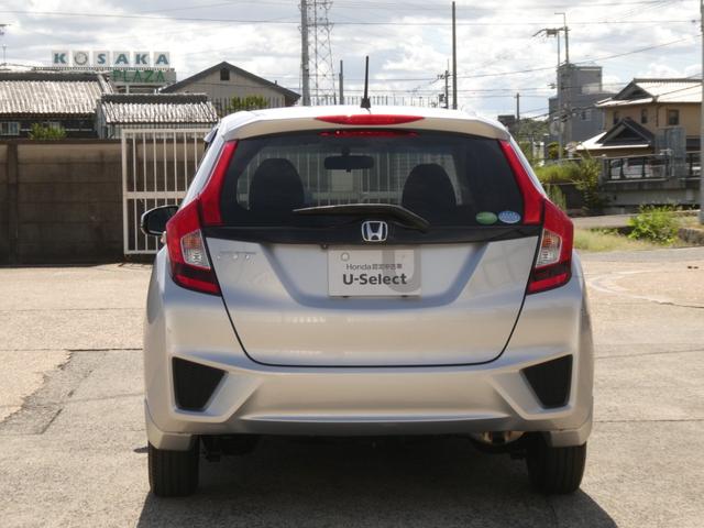 フィット １３Ｇ・Ｆパッケージ　ワンオーナー　７インチメモリーナビ　バックカメラ　ＥＴＣ　Ｂｌｕｅｔｏｏｔｈ　ＵＳＢ入力端子　スマートキー　スマートキー　マニュアルエアコン　フルセグ　ＣＤ　ＤＶＤ　アイドリングストップ　禁煙車（27枚目）