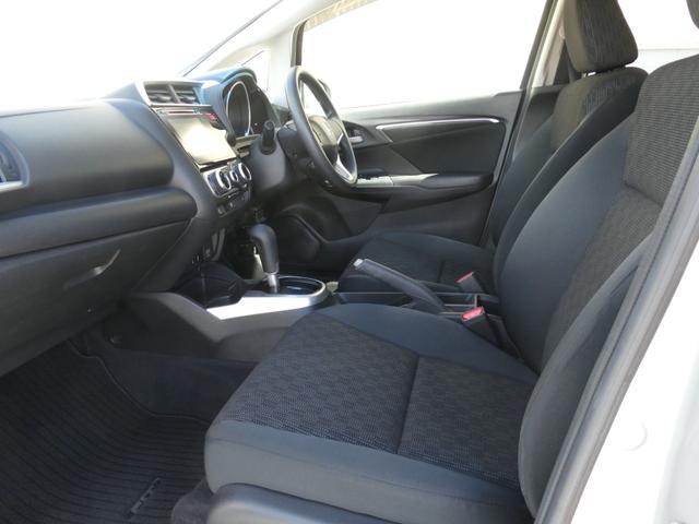 フィット １３Ｇ・Ｆパッケージ　ワンオーナー　７インチメモリーナビ　バックカメラ　ＥＴＣ　Ｂｌｕｅｔｏｏｔｈ　ＵＳＢ入力端子　スマートキー　スマートキー　マニュアルエアコン　フルセグ　ＣＤ　ＤＶＤ　アイドリングストップ　禁煙車（44枚目）