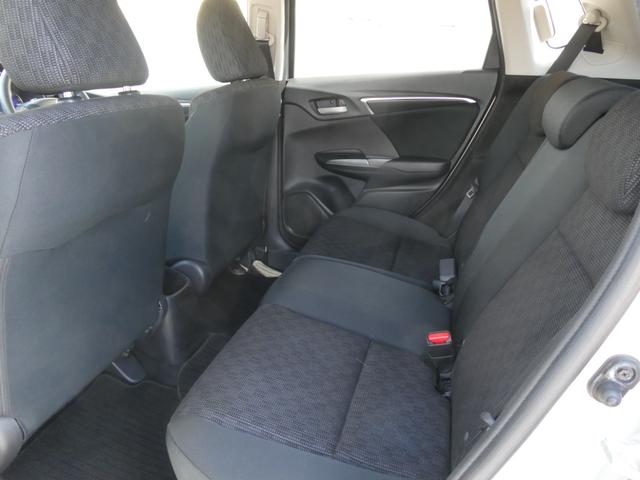 フィット １３Ｇ・Ｆパッケージ　ワンオーナー　７インチメモリーナビ　バックカメラ　ＥＴＣ　Ｂｌｕｅｔｏｏｔｈ　ＵＳＢ入力端子　スマートキー　スマートキー　マニュアルエアコン　フルセグ　ＣＤ　ＤＶＤ　アイドリングストップ　禁煙車（47枚目）