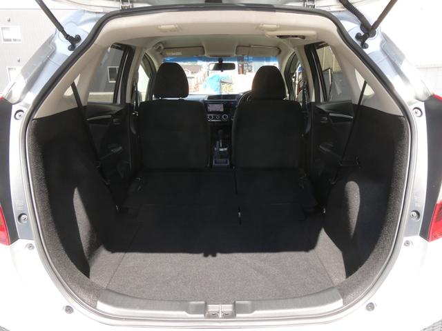 フィット １３Ｇ・Ｆパッケージ　ワンオーナー　７インチメモリーナビ　バックカメラ　ＥＴＣ　Ｂｌｕｅｔｏｏｔｈ　ＵＳＢ入力端子　スマートキー　スマートキー　マニュアルエアコン　フルセグ　ＣＤ　ＤＶＤ　アイドリングストップ　禁煙車（50枚目）