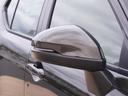 ◆ドアミラーウインカー◆ドアミラーにウインカーを装備しています。対向車に自身の進行方向を合図し安全に運転できます。