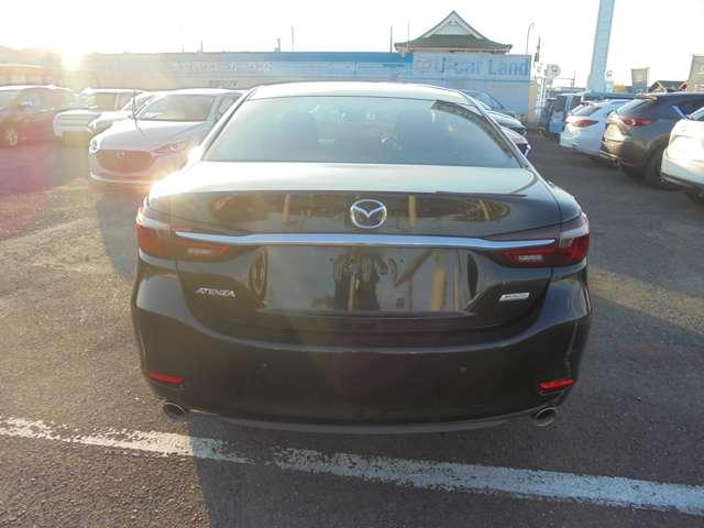 消耗品類、外装部品を除く項目については１年間走行無制限の保証が付いております！マツダ車に関しては、全国のマツダディーラーのお店で受ける事が可能です！ご購入後の素敵なカーライフをお約束致します！