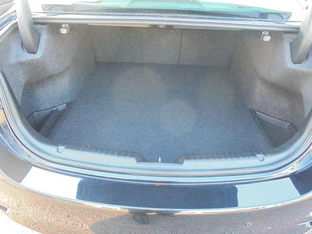 奥行のあるトランク