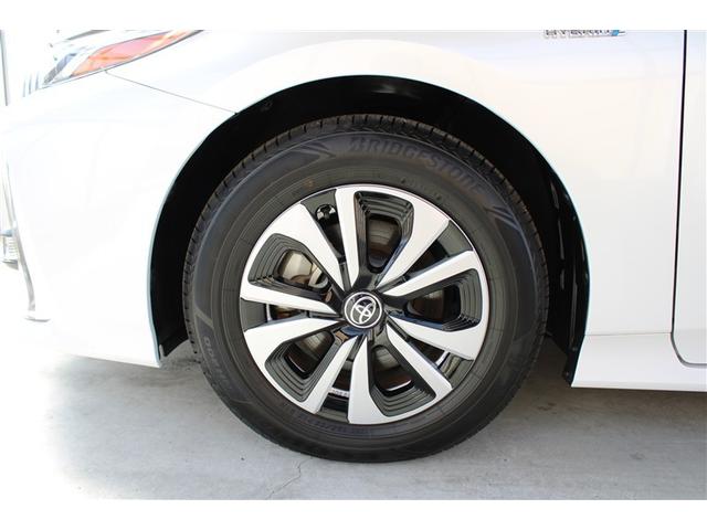 プリウスＰＨＶ Ｓ　セーフティ　フルセグ　メモリーナビ　ＤＶＤ再生　ミュージックプレイヤー接続可　バックカメラ　衝突被害軽減システム　ＥＴＣ　ドラレコ　ＬＥＤヘッドランプ　記録簿（25枚目）