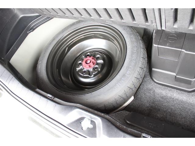 ヴォクシー ハイブリッドZS 煌III フルセグ メモリーナビ DVD再生 ミュージックプレイヤー接続可 後席モニター バックカメラ 衝突被害軽減システム ETC ドラレコ 両側電動スライド LEDヘッドランプ 乗車定員7人 3列シート(28枚目)