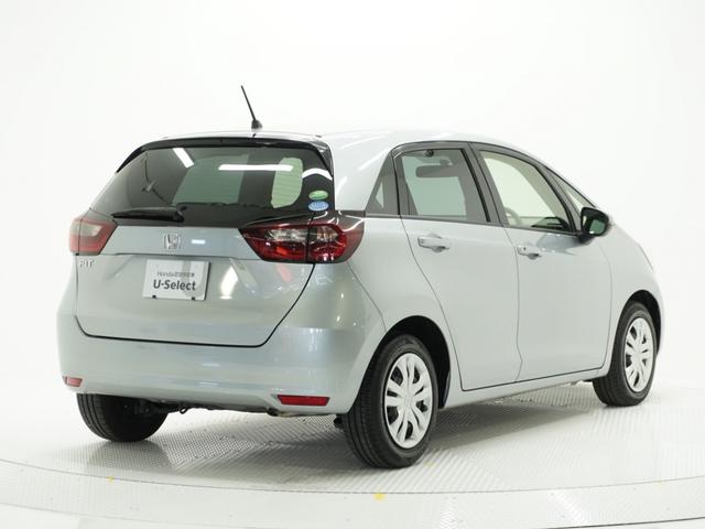 フィット ベーシック　ワンオーナー　ＣＤチューナー　ＥＴＣ　マニュアルエアコン　パワーウインドウ　パワースライド　スマートキー　電動格納ドアミラー　盗難防止装置　横滑り防止装置　アイドリングストップ　ＡＢＳ　禁煙車（14枚目）