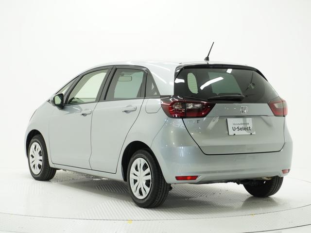 フィット ベーシック　ワンオーナー　ＣＤチューナー　ＥＴＣ　マニュアルエアコン　パワーウインドウ　パワースライド　スマートキー　電動格納ドアミラー　盗難防止装置　横滑り防止装置　アイドリングストップ　ＡＢＳ　禁煙車（26枚目）