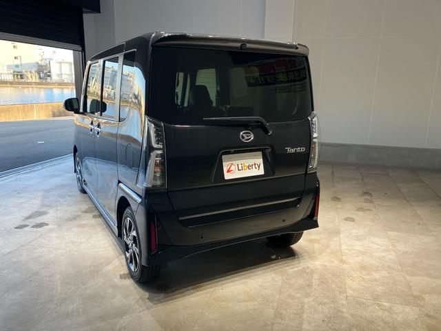 タント カスタムＸ　届出済未使用車　両側電動スライドドア　衝突被害軽減ブレーキ　禁煙車　アルミホイール　ＬＥＤヘッドライト　シートヒーター　電子パーキング　オートブレーキホールド　パーキングセンサー　シートバックテーブル（12枚目）