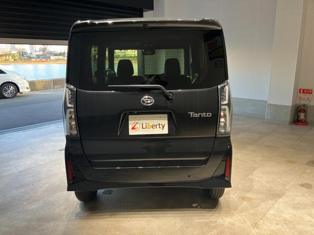 タント カスタムＸ　届出済未使用車　両側電動スライドドア　衝突被害軽減ブレーキ　禁煙車　アルミホイール　ＬＥＤヘッドライト　シートヒーター　電子パーキング　オートブレーキホールド　パーキングセンサー　シートバックテーブル（13枚目）