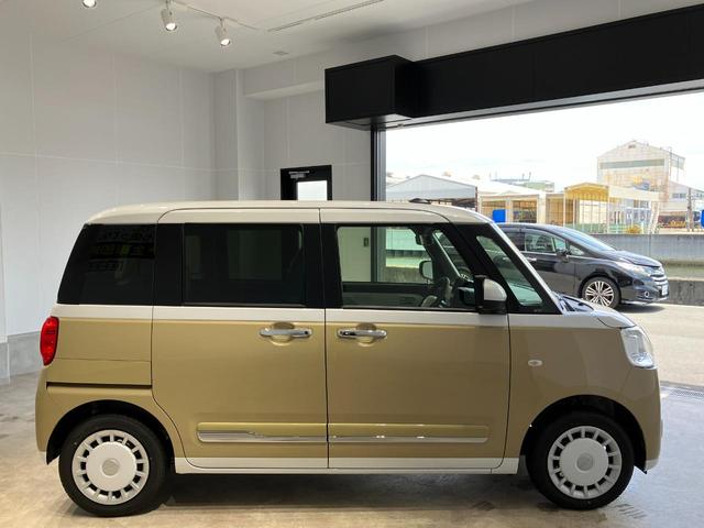 ムーヴキャンバス ストライプスＧ　届出済未使用車　禁煙車　両側電動スライドドア　衝突被害軽減ブレーキ　電子パーキング　オートブレーキホールド　前席シートヒーター　ホットカップホルダー　スマートキー　ＬＥＤヘッドライト　電動格納ミラー（9枚目）