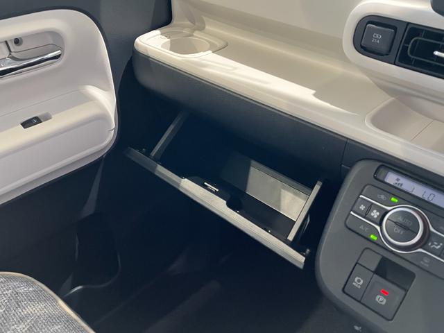 ムーヴキャンバス ストライプスＧ　届出済未使用車　禁煙車　両側電動スライドドア　衝突被害軽減ブレーキ　電子パーキング　オートブレーキホールド　前席シートヒーター　ホットカップホルダー　スマートキー　ＬＥＤヘッドライト　電動格納ミラー（46枚目）