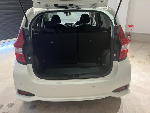 ノート ｅ－パワー　Ｘ　ナビ　ＥＴＣ　衝突被害軽減ブレーキ　純正アルミホイール　電動格納式ミラー　パーキングセンサー　レーンキープアシスト　横滑り防止機能　オートエアコン　ステアリングスイッチ　パワーウィンドウ（15枚目）