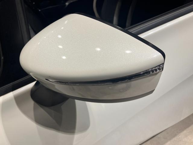 ノート ｅ－パワー　Ｘ　ナビ　ＥＴＣ　衝突被害軽減ブレーキ　純正アルミホイール　電動格納式ミラー　パーキングセンサー　レーンキープアシスト　横滑り防止機能　オートエアコン　ステアリングスイッチ　パワーウィンドウ（17枚目）