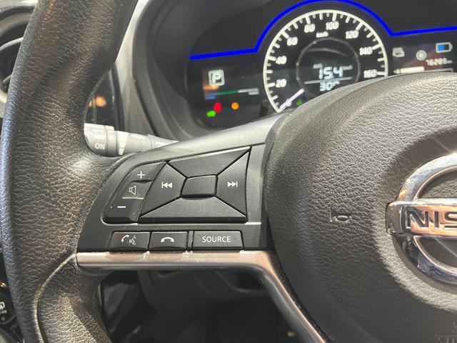 ノート ｅ－パワー　Ｘ　ナビ　ＥＴＣ　衝突被害軽減ブレーキ　純正アルミホイール　電動格納式ミラー　パーキングセンサー　レーンキープアシスト　横滑り防止機能　オートエアコン　ステアリングスイッチ　パワーウィンドウ（35枚目）