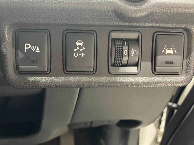 ノート ｅ－パワー　Ｘ　ナビ　ＥＴＣ　衝突被害軽減ブレーキ　純正アルミホイール　電動格納式ミラー　パーキングセンサー　レーンキープアシスト　横滑り防止機能　オートエアコン　ステアリングスイッチ　パワーウィンドウ（40枚目）