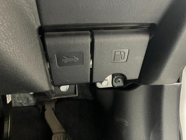 ノート ｅ－パワー　Ｘ　ナビ　ＥＴＣ　衝突被害軽減ブレーキ　純正アルミホイール　電動格納式ミラー　パーキングセンサー　レーンキープアシスト　横滑り防止機能　オートエアコン　ステアリングスイッチ　パワーウィンドウ（41枚目）