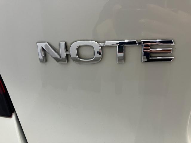 ノート ｅ－パワー　Ｘ　ナビ　ＥＴＣ　衝突被害軽減ブレーキ　純正アルミホイール　電動格納式ミラー　パーキングセンサー　レーンキープアシスト　横滑り防止機能　オートエアコン　ステアリングスイッチ　パワーウィンドウ（45枚目）
