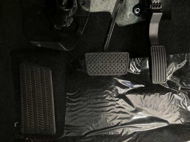 ＷＲ－Ｖ Ｚ　ＨｏｎｄａＳＥＮＳＩＮＧ　アダプティブクルーズコントロール　純正アルミホイール　ＬＥＤヘッドライト　フォグライト　ＵＳＢ充電　オートリトラミラー　パドルシフト　スマートキー　本革巻ステアリング（24枚目）