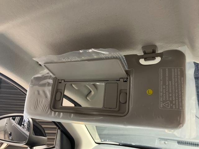 ＷＲ－Ｖ Ｚ　ＨｏｎｄａＳＥＮＳＩＮＧ　アダプティブクルーズコントロール　純正アルミホイール　ＬＥＤヘッドライト　フォグライト　ＵＳＢ充電　オートリトラミラー　パドルシフト　スマートキー　本革巻ステアリング（49枚目）