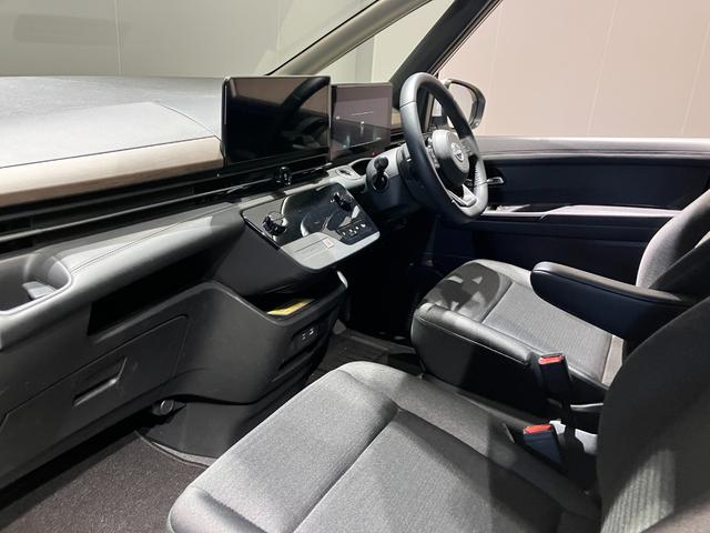 セレナ ハイウェイスターＶ　純正ナビ　全方位カメラ　ＥＴＣ　両側電動スライドドア　アダプティブクルーズコントロール　電子パーキング　オートブレーキホールド　デジタルインナーミラー　純正アルミホール　ＬＥＤヘッドライト（25枚目）