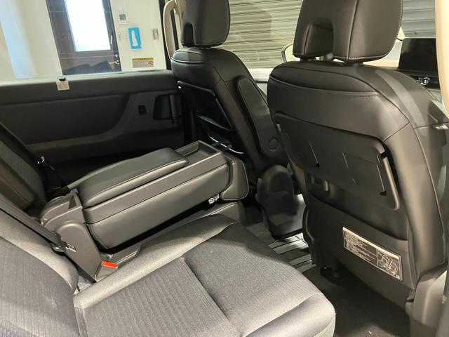 セレナ ハイウェイスターＶ　純正ナビ　全方位カメラ　ＥＴＣ　両側電動スライドドア　アダプティブクルーズコントロール　電子パーキング　オートブレーキホールド　デジタルインナーミラー　純正アルミホール　ＬＥＤヘッドライト（30枚目）