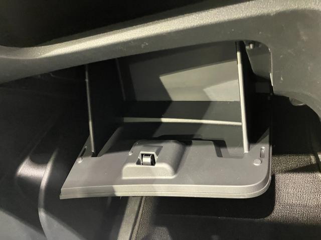 セレナ ハイウェイスターＶ　純正ナビ　全方位カメラ　ＥＴＣ　両側電動スライドドア　アダプティブクルーズコントロール　電子パーキング　オートブレーキホールド　デジタルインナーミラー　純正アルミホール　ＬＥＤヘッドライト（47枚目）