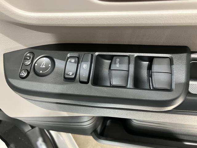 N-BOX ベースグレード HondaSENSING 片側電動スライドドア アダプティブクルーズコントロール 電子パーキング オートブレーキホールド スマートキー LEDヘッドライト 前席シートヒーター ロールサンシェード(40枚目)