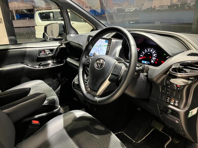 ヴォクシー ＺＳ　煌ＩＩＩ　ナビ　バックカメラ　後席モニター　ＥＴＣ　両側電動スライドドア　衝突被害軽減ブレーキ　レーンキープアシスト　純正アルミホイール　スマートキー　オートライト　ステアリングスイッチ　ＬＥＤヘッドライト（25枚目）