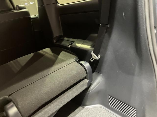 ヴォクシー ＺＳ　煌ＩＩＩ　ナビ　バックカメラ　後席モニター　ＥＴＣ　両側電動スライドドア　衝突被害軽減ブレーキ　レーンキープアシスト　純正アルミホイール　スマートキー　オートライト　ステアリングスイッチ　ＬＥＤヘッドライト（32枚目）