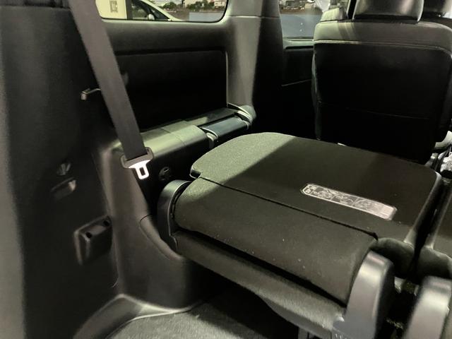ヴォクシー ＺＳ　煌ＩＩＩ　ナビ　バックカメラ　後席モニター　ＥＴＣ　両側電動スライドドア　衝突被害軽減ブレーキ　レーンキープアシスト　純正アルミホイール　スマートキー　オートライト　ステアリングスイッチ　ＬＥＤヘッドライト（33枚目）