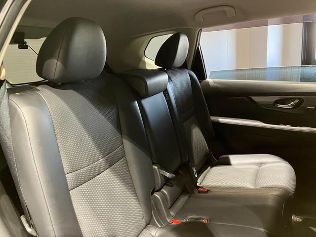 エクストレイル 20Xt エマージェンシーブレーキパッケージ ナビ 全方位カメラ ETC デジタルインナーミラー 衝突被害軽減ブレーキ クルーズコントロール 電動リアゲート 純正アルミホイール フォグライト ルーフレール オートライト 前席シートヒーター(28枚目)