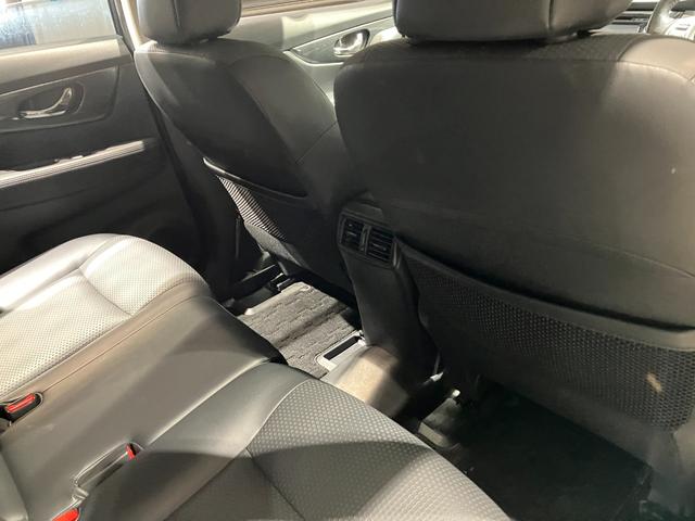 エクストレイル 20Xt エマージェンシーブレーキパッケージ ナビ 全方位カメラ ETC デジタルインナーミラー 衝突被害軽減ブレーキ クルーズコントロール 電動リアゲート 純正アルミホイール フォグライト ルーフレール オートライト 前席シートヒーター(29枚目)