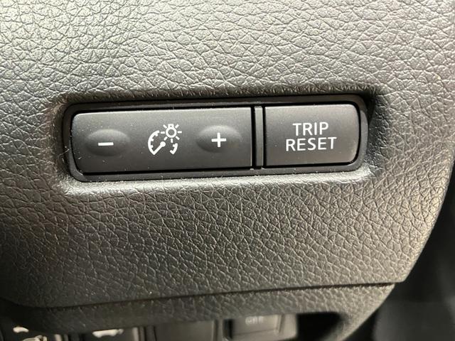 エクストレイル 20Xt エマージェンシーブレーキパッケージ ナビ 全方位カメラ ETC デジタルインナーミラー 衝突被害軽減ブレーキ クルーズコントロール 電動リアゲート 純正アルミホイール フォグライト ルーフレール オートライト 前席シートヒーター(41枚目)