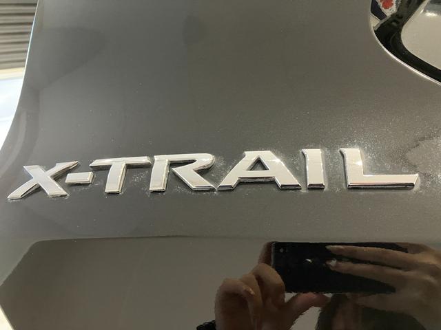 エクストレイル 20Xt エマージェンシーブレーキパッケージ ナビ 全方位カメラ ETC デジタルインナーミラー 衝突被害軽減ブレーキ クルーズコントロール 電動リアゲート 純正アルミホイール フォグライト ルーフレール オートライト 前席シートヒーター(54枚目)