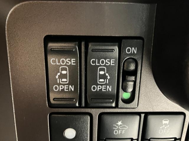 タンク Ｇ　Ｓ　ナビ　バックカメラ　ＥＴＣ　両側電動スライドドア　衝突被害軽減ブレーキ　スマートキー　電動格納式ミラー　オートエアコン　アイドリングストップ　横滑り防止機能　マニュアルレベリング　ステアリングスイッチ（8枚目）